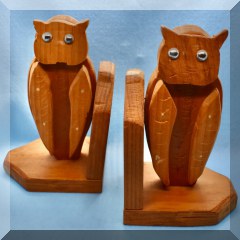 D73. Owl bookends. - $6 